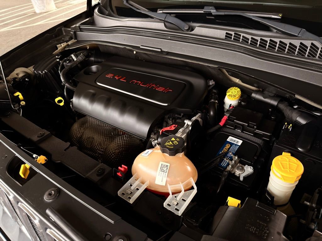 Used 2015 Jeep Renegade Latitude w/ Popular Equipment Group FWD image 53