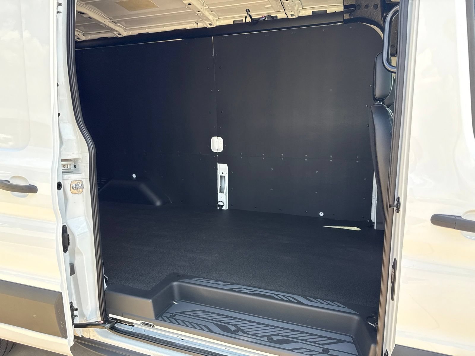 New 2026 Ford Transit 250 148 Medium Roof w/ Load Area Protection Package RWD image 12