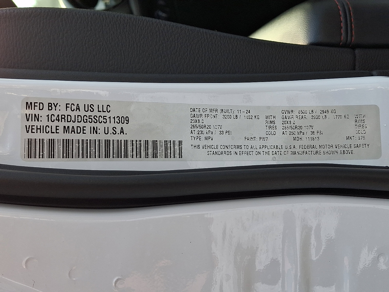 Certified 2025 Dodge Durango GT image 28