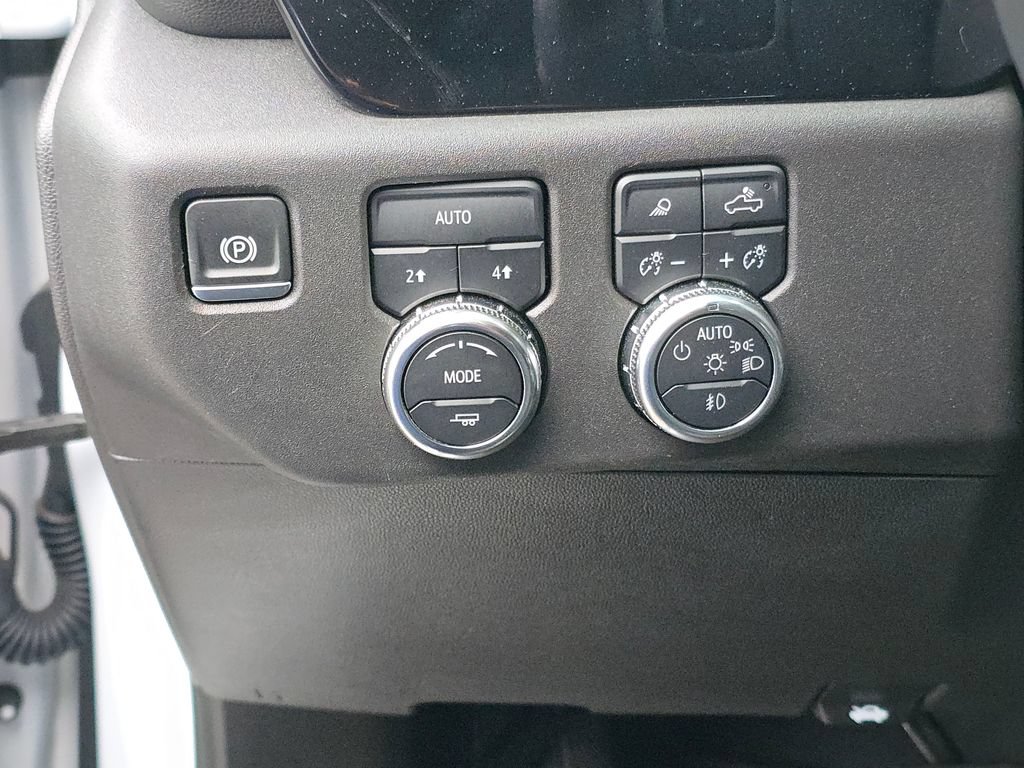 Certified 2025 GMC Sierra 1500 SLT AWD/4WD image 31