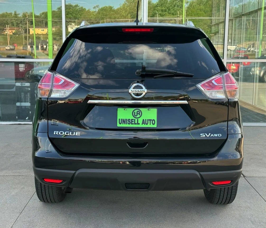 Used 2016 Nissan Rogue SV AWD/4WD image 6