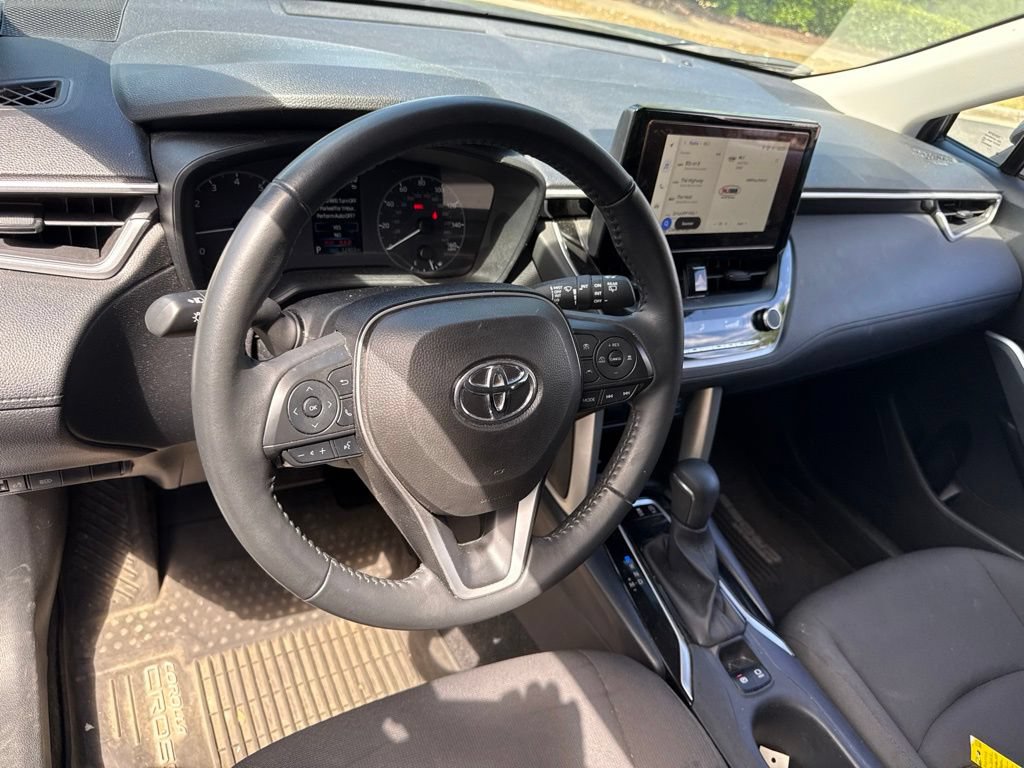 Used 2024 Toyota Corolla Cross LE FWD image 9