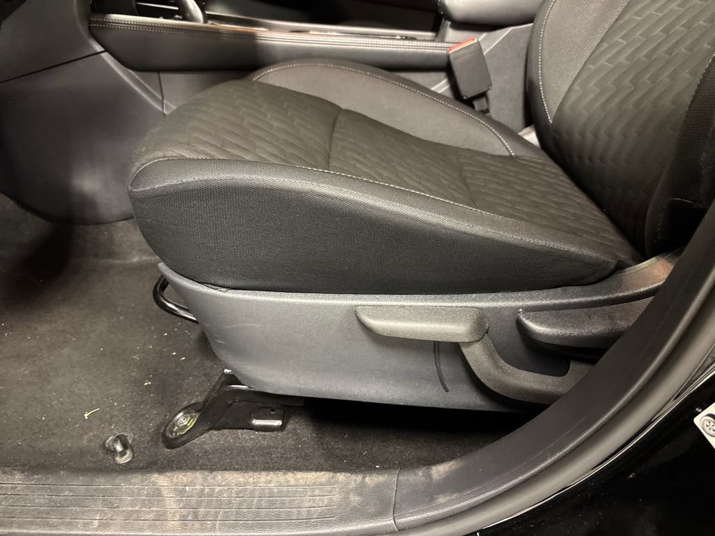 Used 2023 Nissan Kicks SV FWD image 24