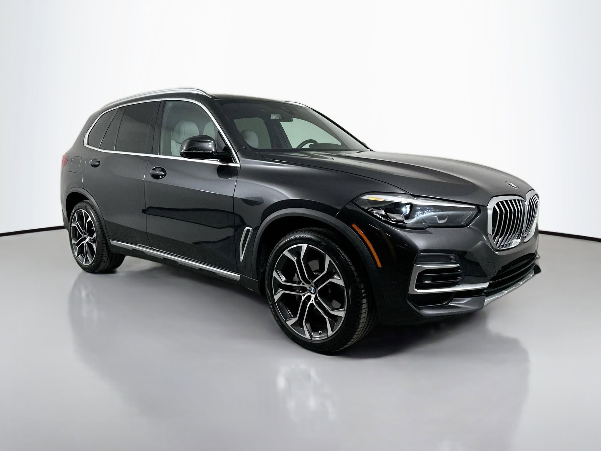 Certified 2023 BMW X5 xDrive40i w/ Premium Package image 4
