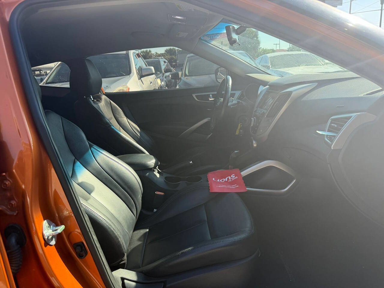 Used 2015 Hyundai Veloster RE:FLEX Edition image 8