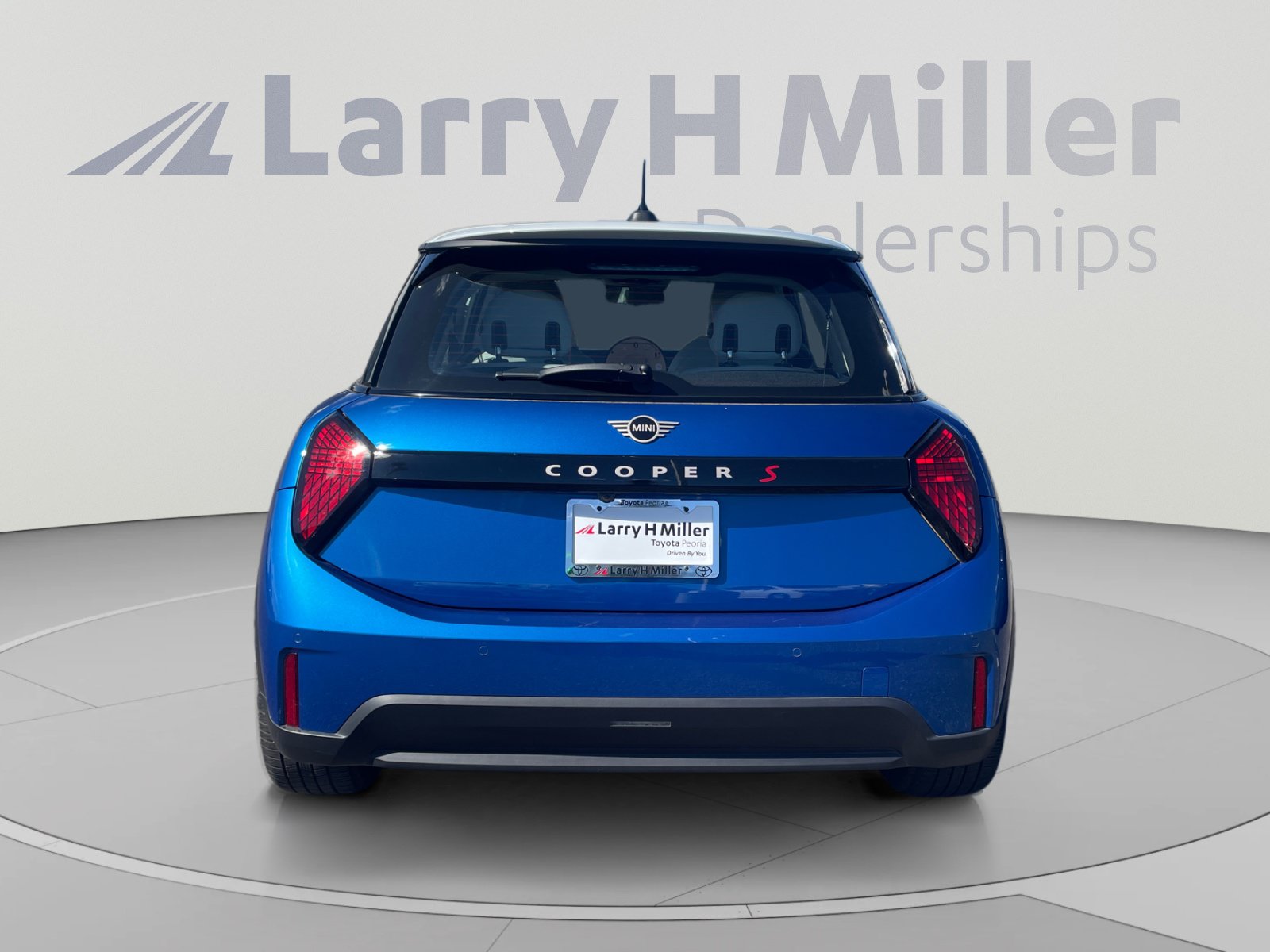 Used 2025 MINI Cooper S FWD image 4