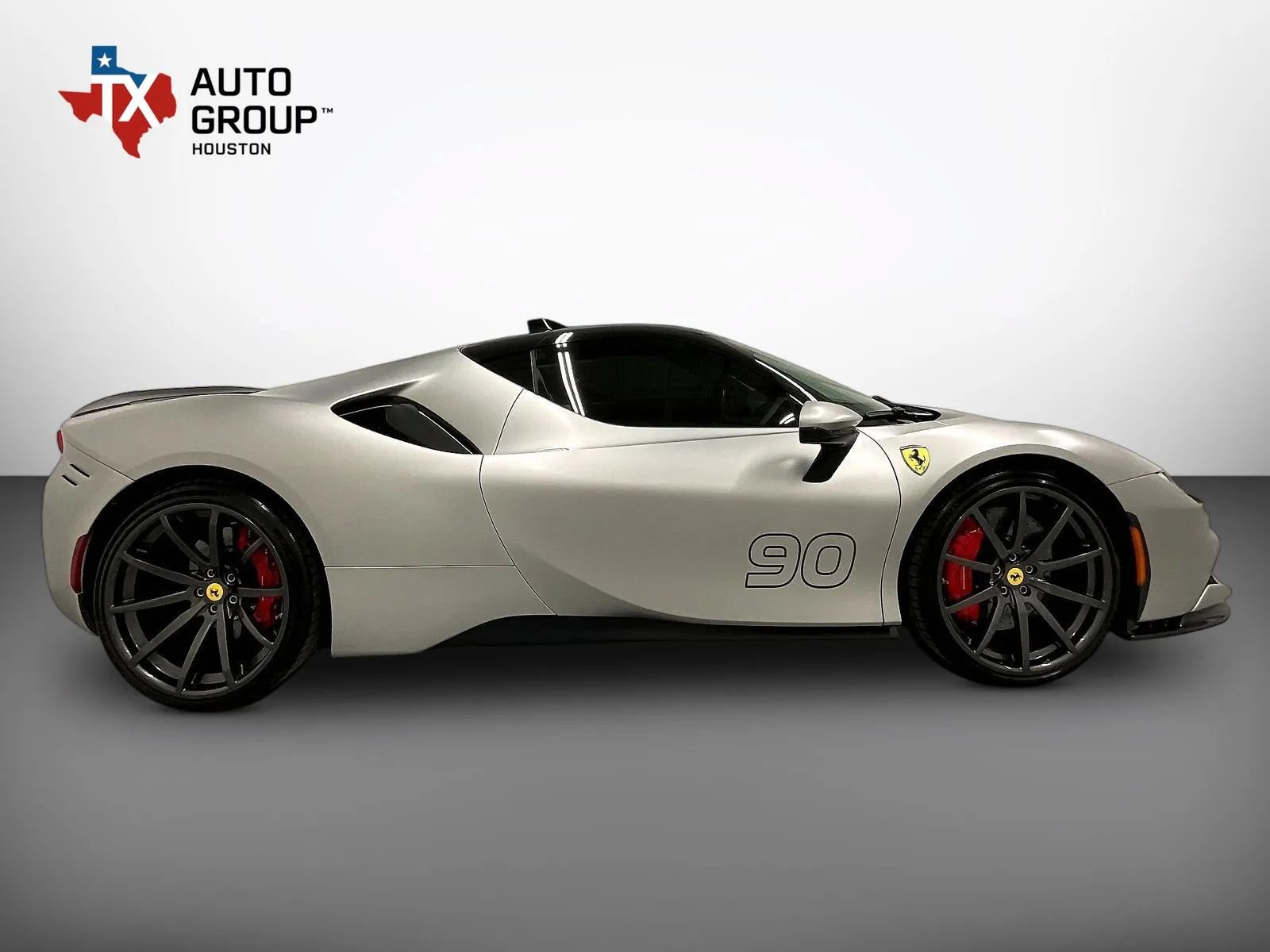 Used 2021 Ferrari SF90 Stradale AWD/4WD image 8