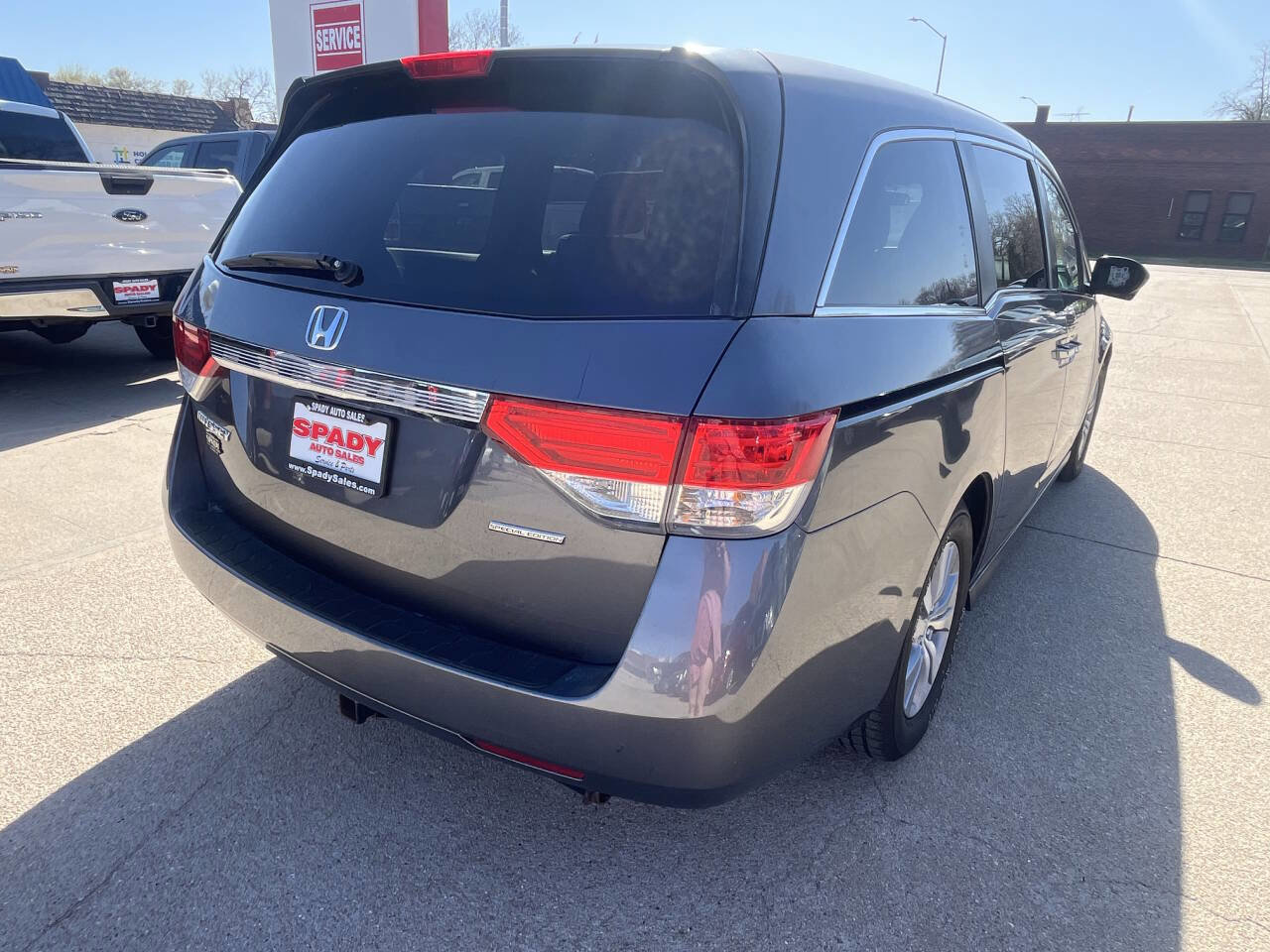 Used 2017 Honda Odyssey SE image 9