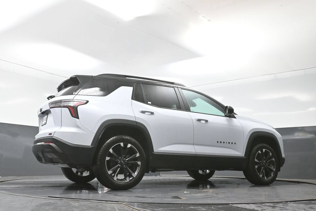 New 2027 Chevrolet Equinox RS w/ Safety and Technology Package AWD/4WD image 36