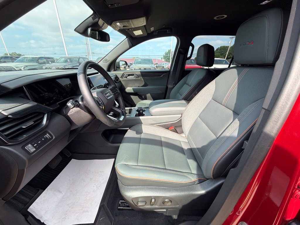 Used 2024 GMC Acadia AT4 AWD/4WD image 9
