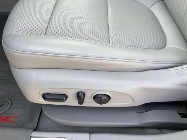 Used 2023 GMC Acadia SLT w/ Technology Package image 27