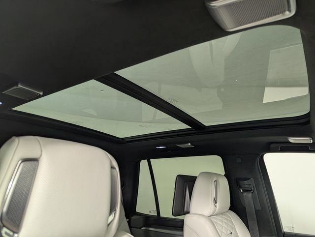 Used 2025 Cadillac Escalade V image 31
