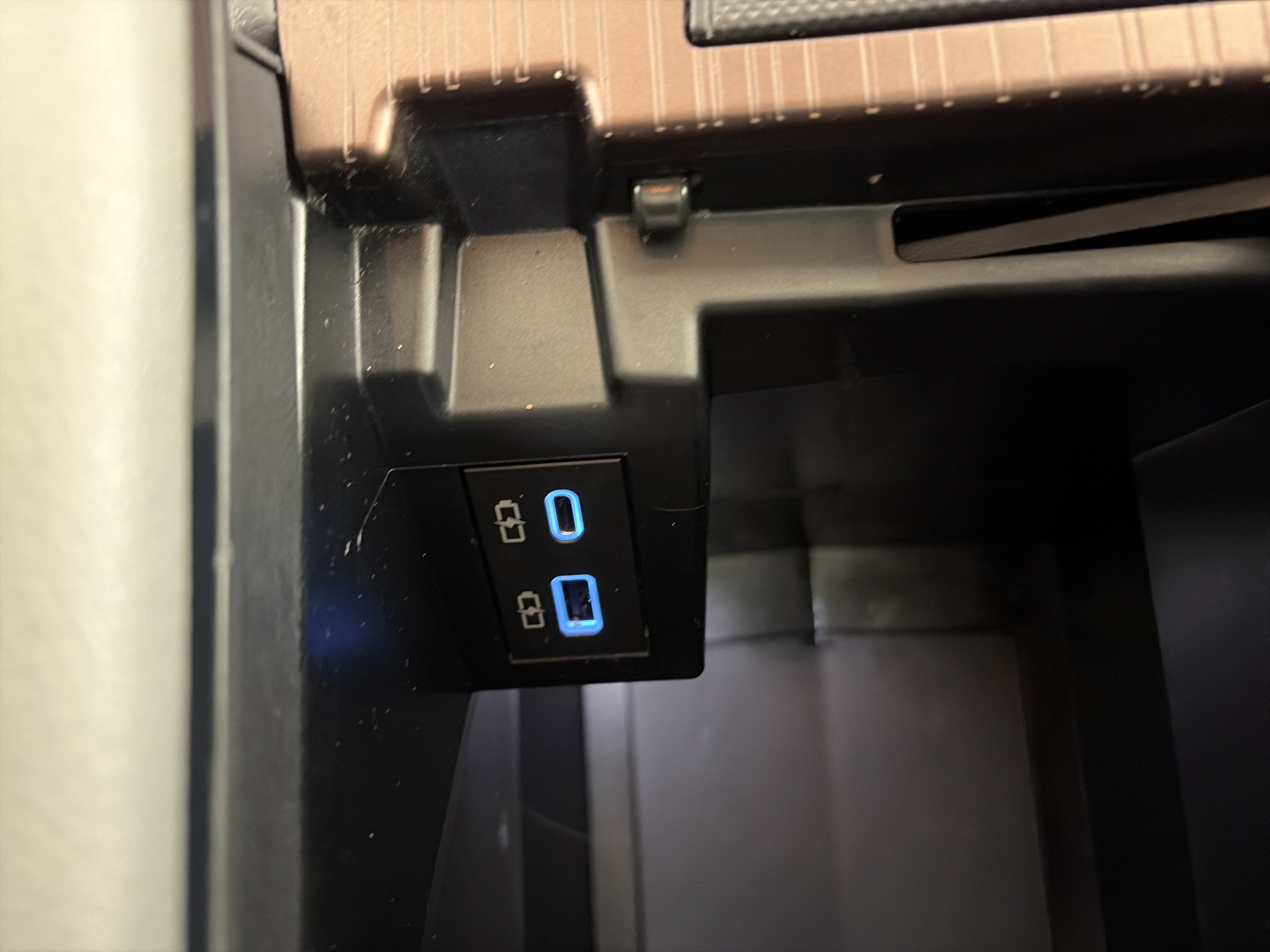 Used 2021 Toyota Sienna XLE image 32