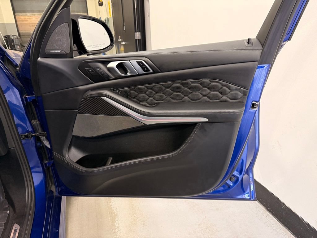 Used 2021 BMW X5 M w/ Executive Package AWD/4WD image 28