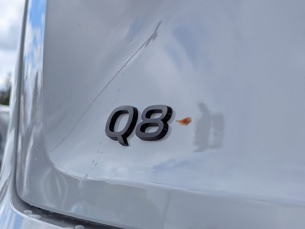 Used 2024 Audi Q8 e-tron Premium Plus w/ Premium Plus Package AWD/4WD image 36