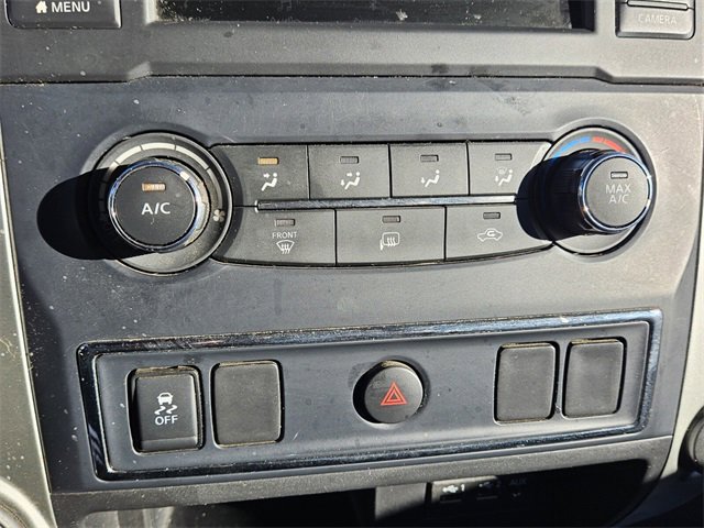 Used 2019 Nissan Titan SV image 22