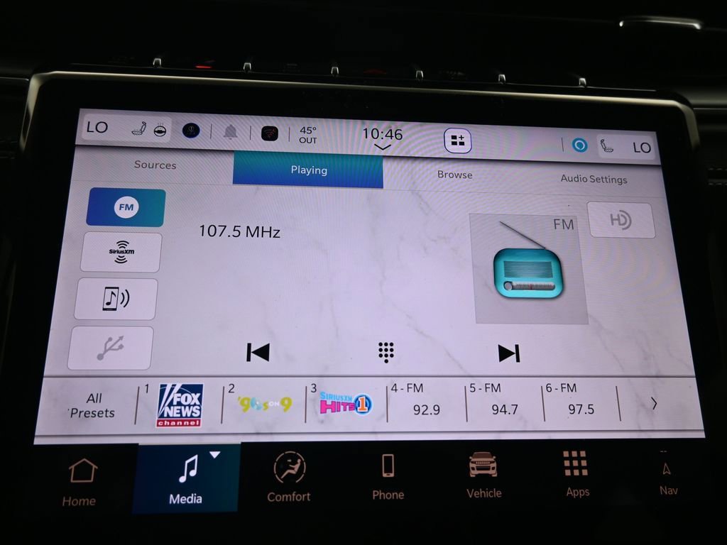 Used 2025 Jeep Grand Cherokee Limited w/ Black Appearance Package image 21