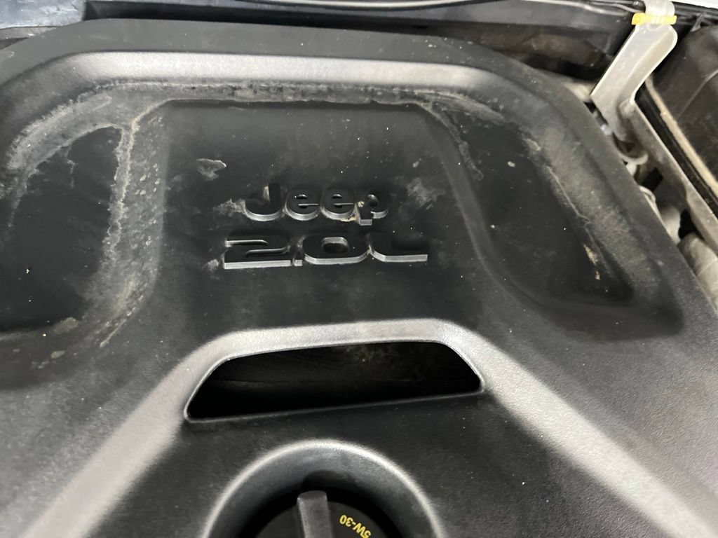 Used 2023 Jeep Wrangler Unlimited Sahara w/ Cold Weather Group AWD/4WD image 10