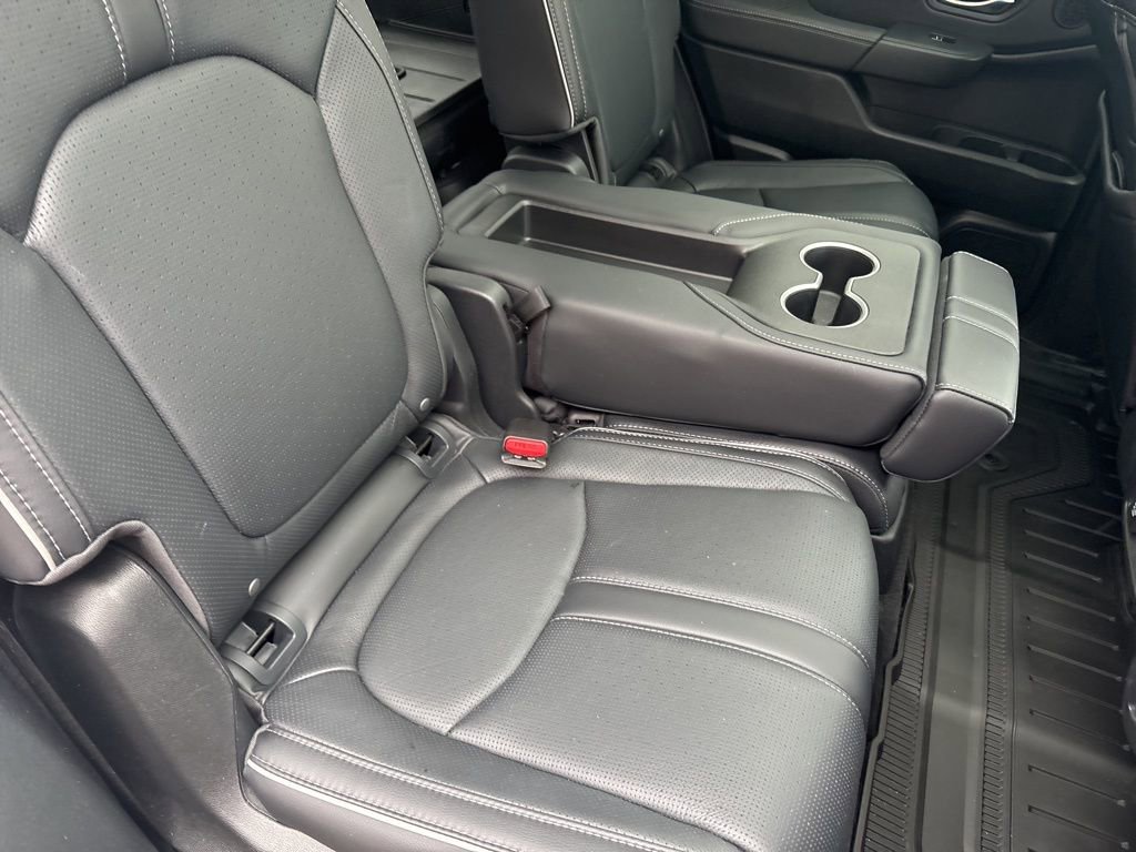 Certified 2025 Honda Pilot Elite image 37