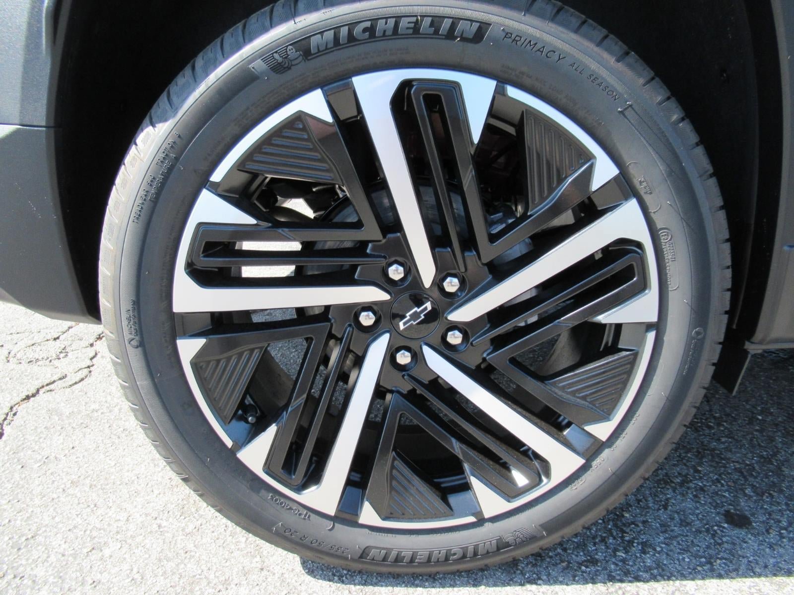 New 2026 Chevrolet Equinox RS w/ Convenience Package III FWD image 8