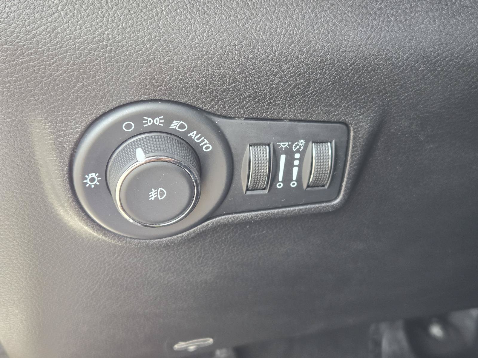 Used 2023 Jeep Compass Limited AWD/4WD image 20