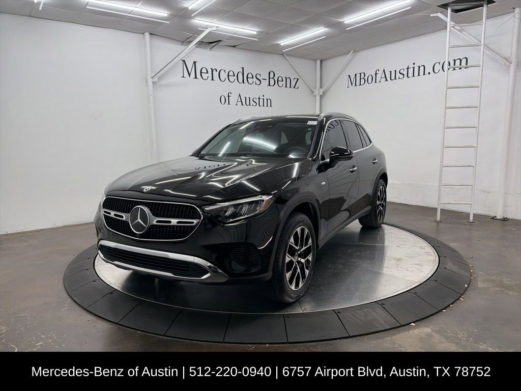 Certified 2025 Mercedes-Benz GLC 350e 4MATIC image 3