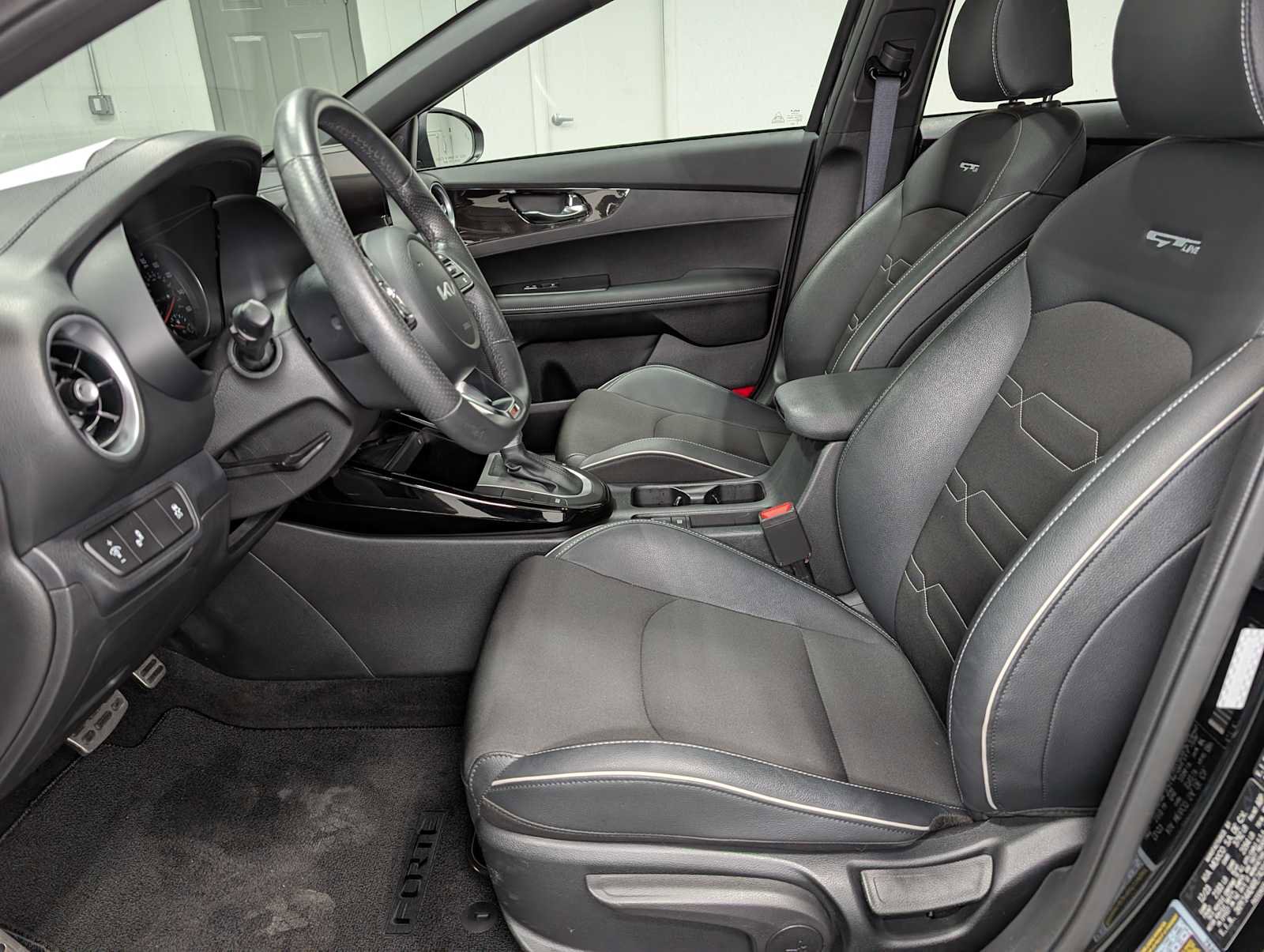 Certified 2024 Kia Forte GT-Line w/ GT-Line Premium Package image 4