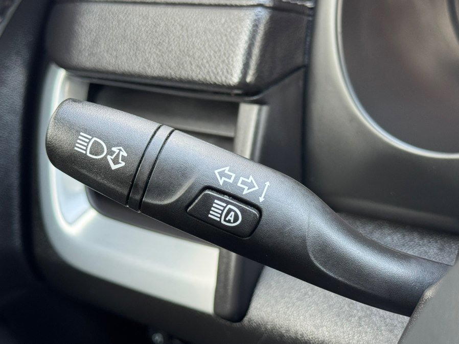 Used 2023 GMC Terrain SLT image 17