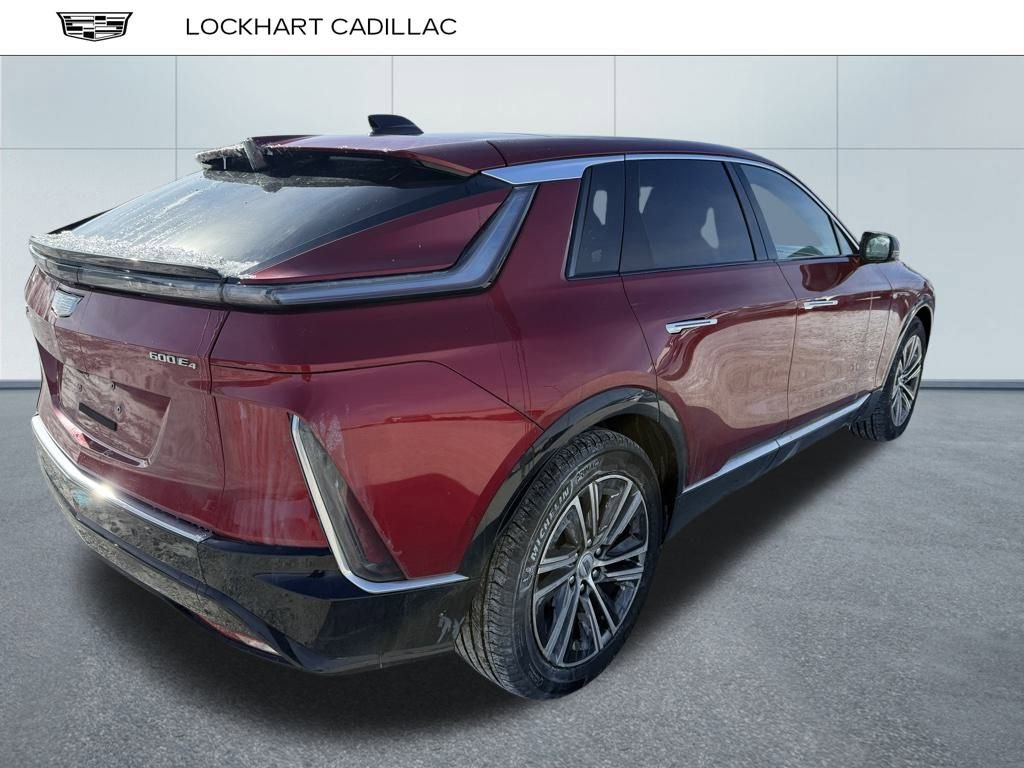 Certified 2024 Cadillac Lyriq Luxury image 3