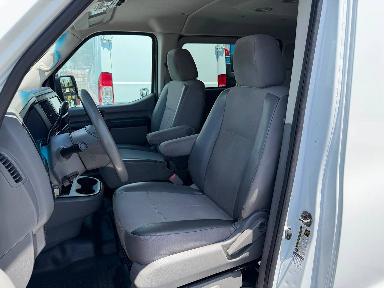 Used 2019 Nissan NV 3500 S RWD image 9