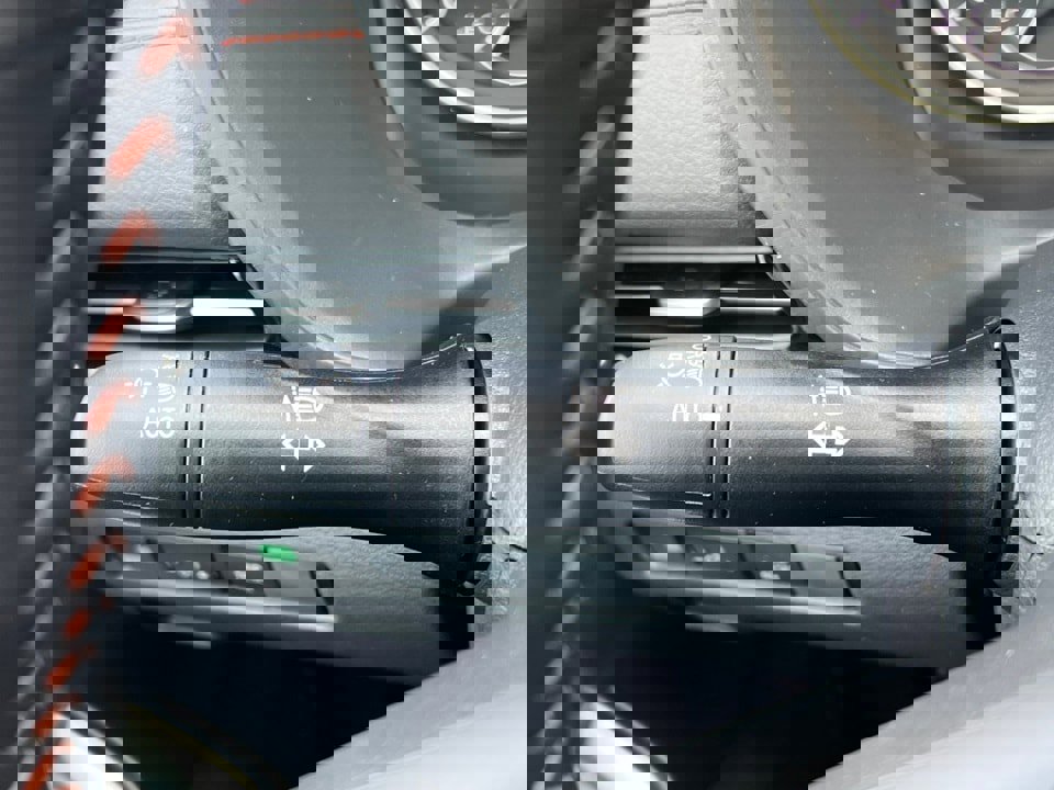 New 2025 Nissan Sentra SR w/ Midnight Edition image 17