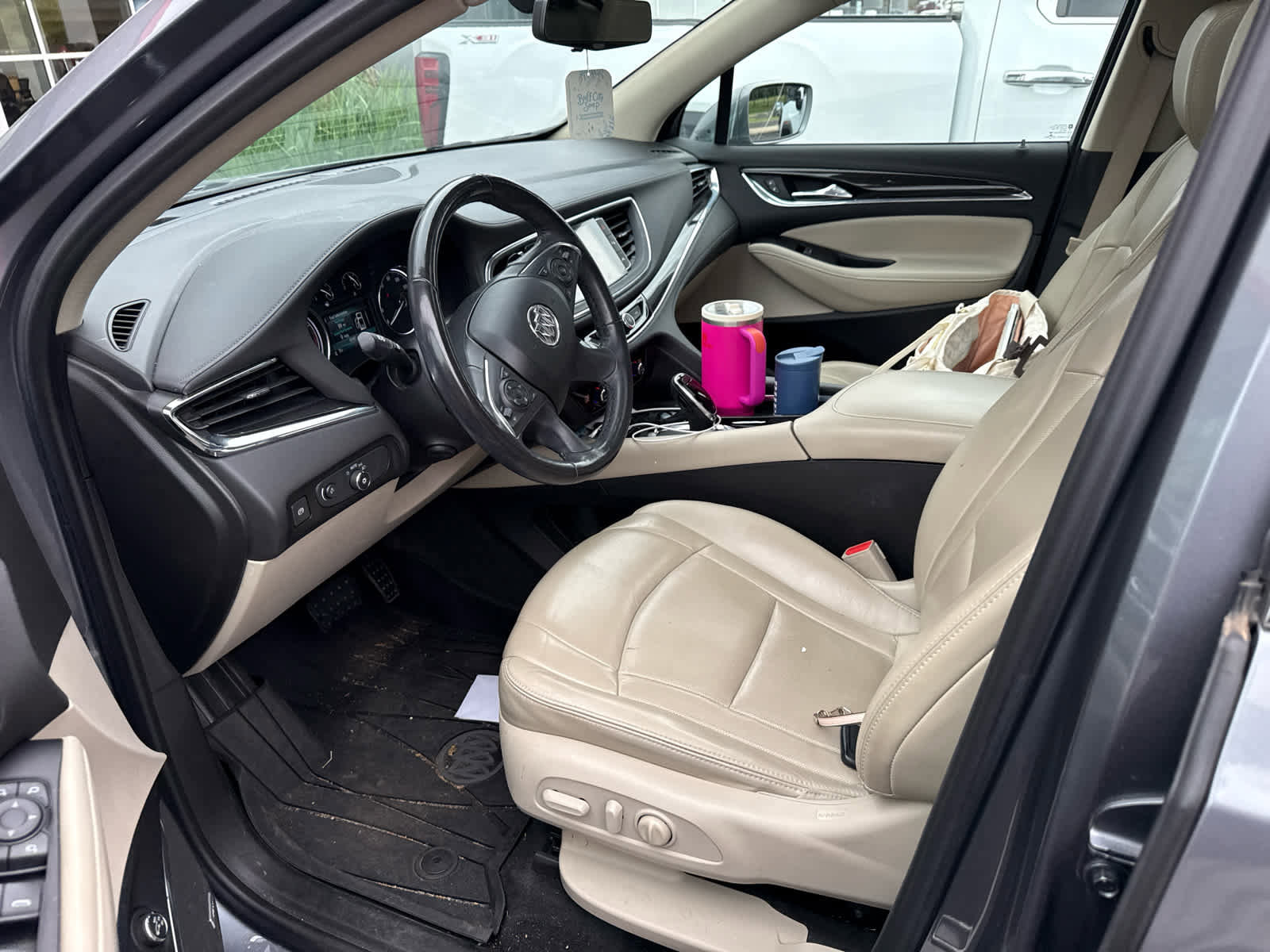 Used 2018 Buick Enclave Premium w/ Experience Buick Package FWD image 10