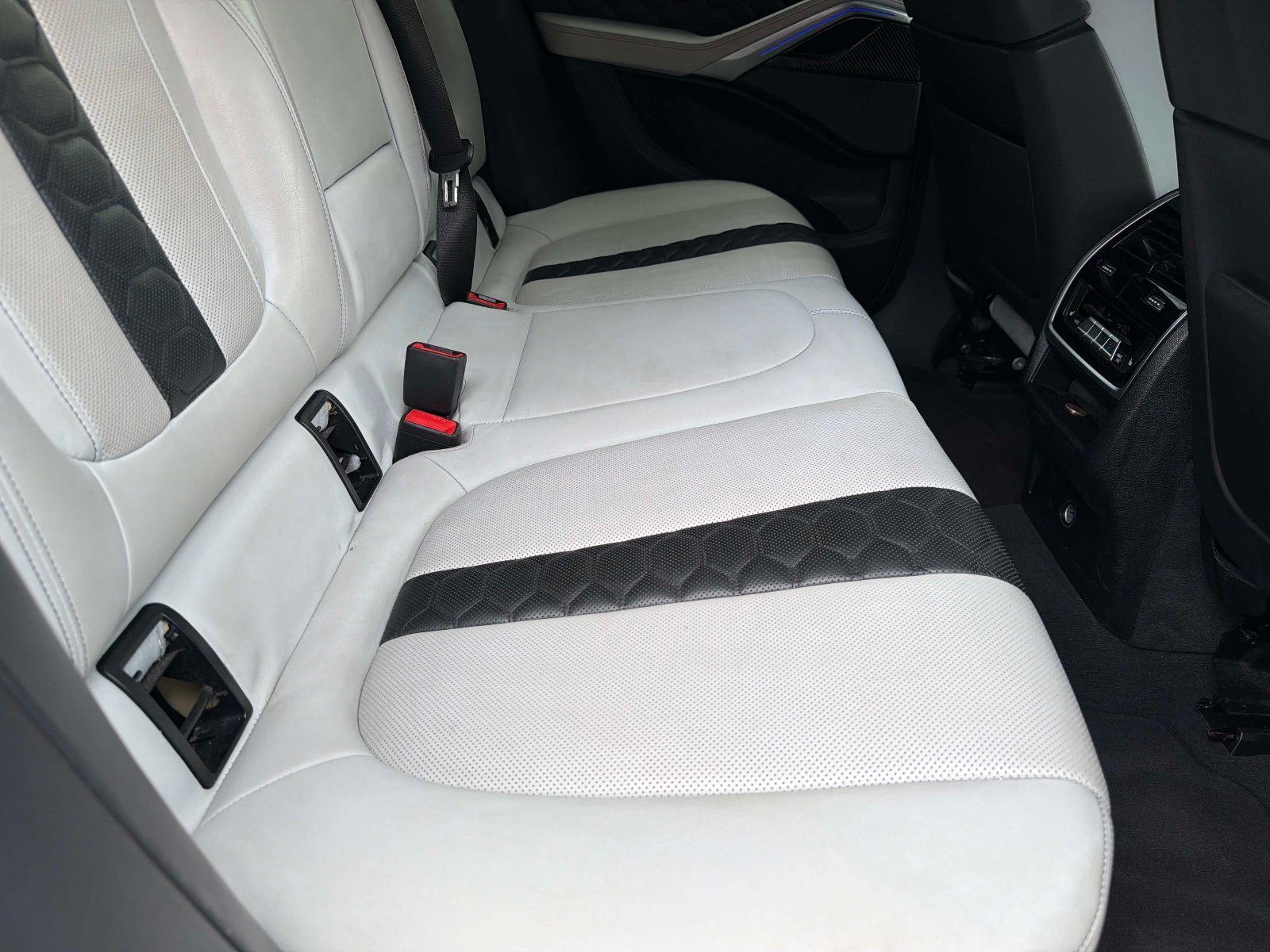 Used 2021 BMW X6 M w/ Executive Package AWD/4WD image 29