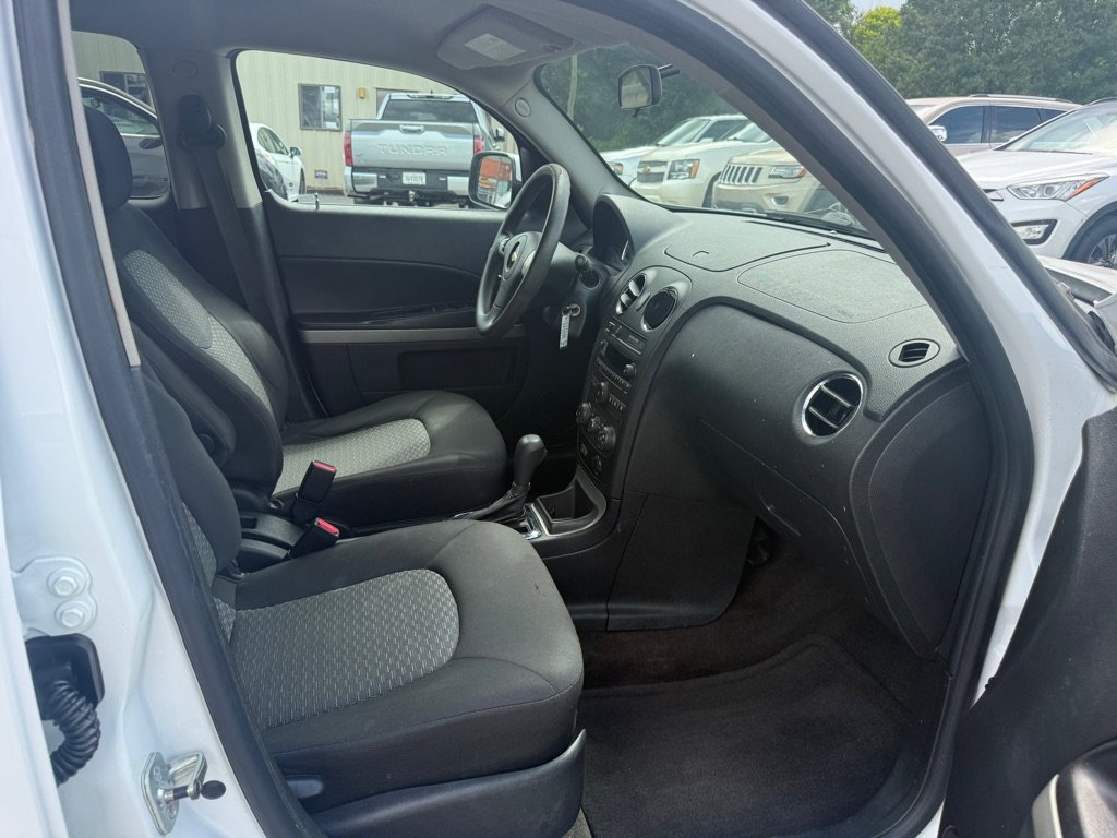 Used 2011 Chevrolet HHR LT FWD image 14