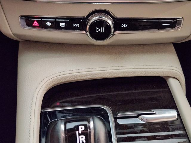 Used 2018 Volvo S90 T5 Momentum w/ Convenience Package AWD/4WD image 19