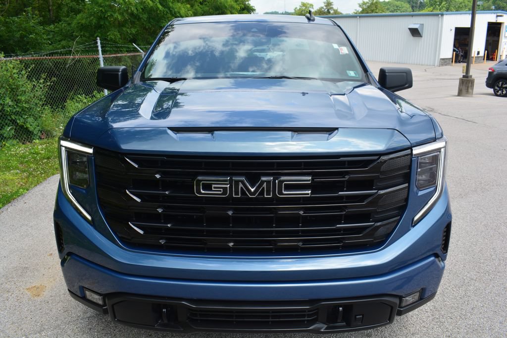 Used 2024 GMC Sierra 1500 Elevation w/ X31 Off-Road Package AWD/4WD image 2