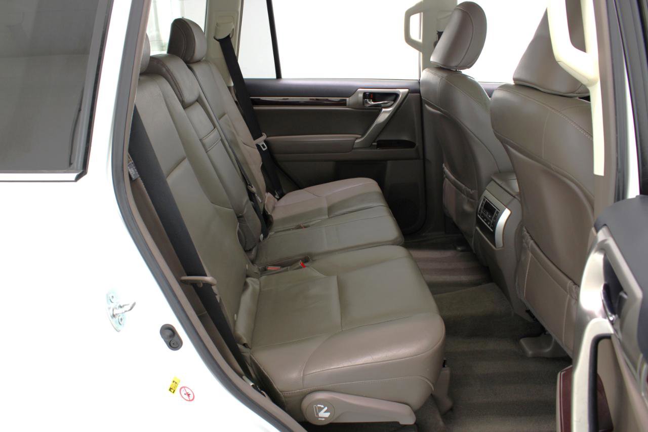 Used 2017 Lexus GX 460 Premium image 44