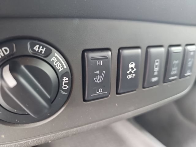 Used 2019 Nissan Frontier PRO-4X w/ Pro-4x Luxury Package AWD/4WD image 32