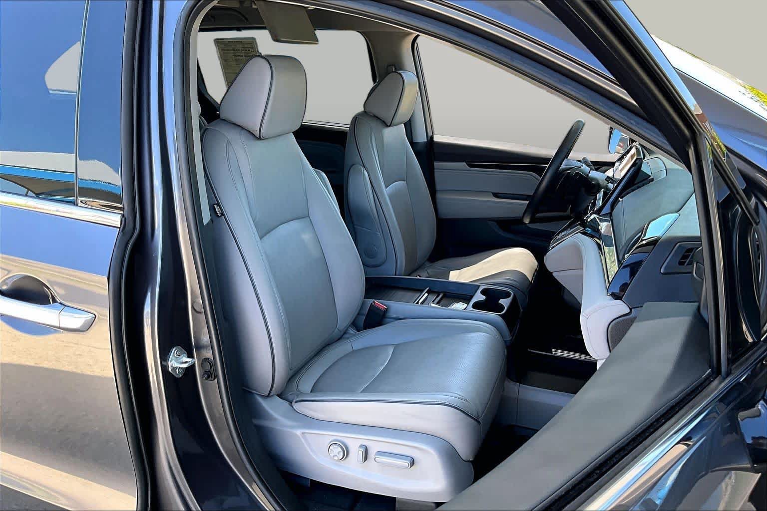 Used 2023 Honda Odyssey Elite image 9