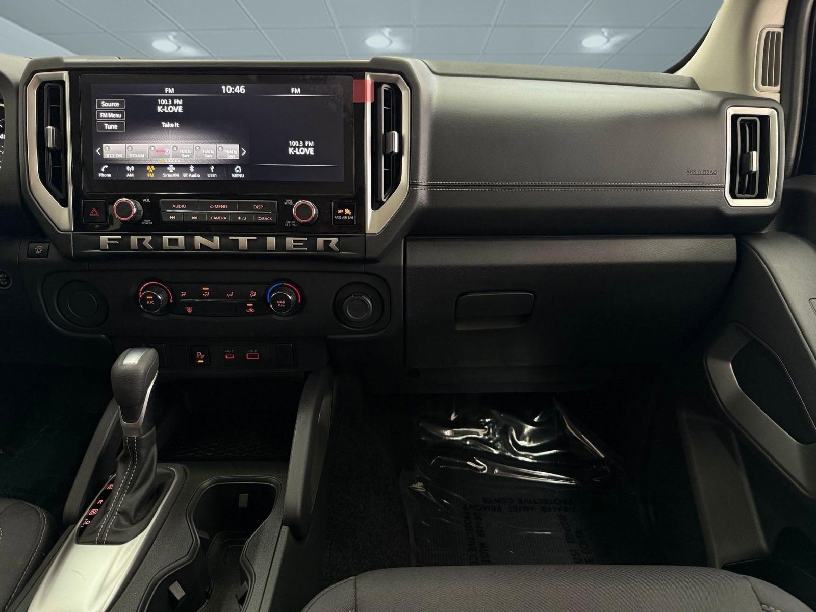 Used 2025 Nissan Frontier SV image 24