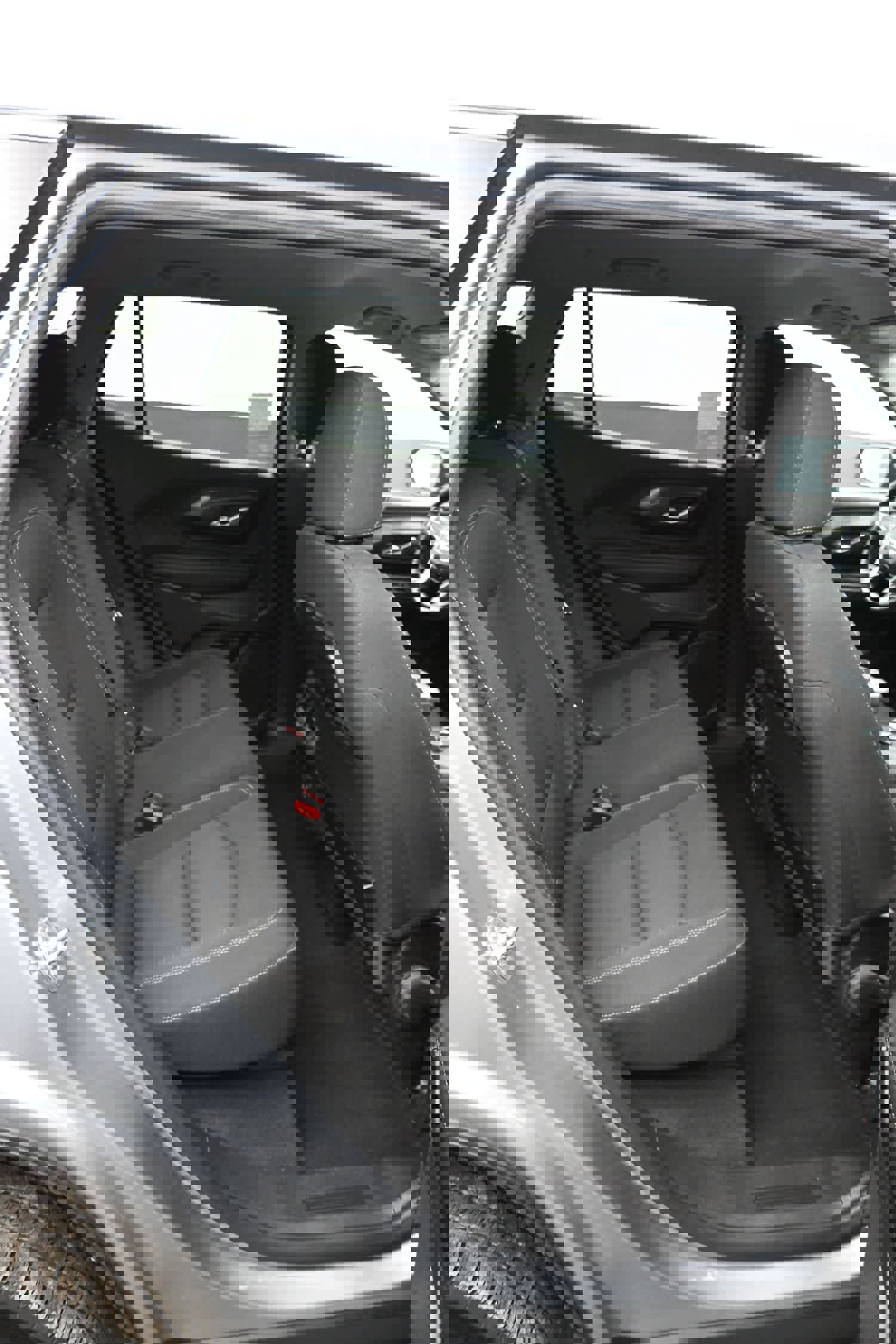 Used 2024 GMC Terrain SLE image 12