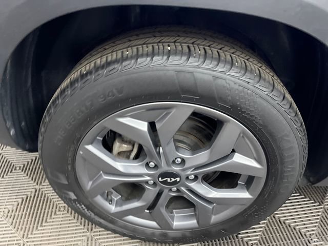 Certified 2024 Kia Seltos S image 28