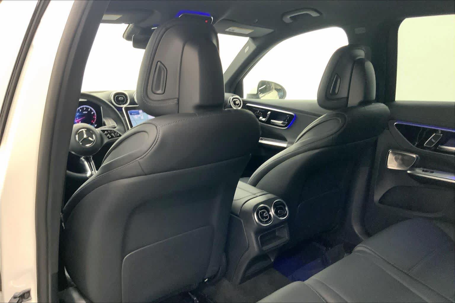 Used 2024 Mercedes-Benz GLC 300 image 16