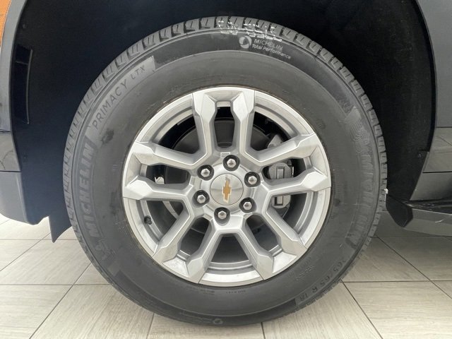 New 2026 Chevrolet Suburban LT w/ Comfort Package image 7