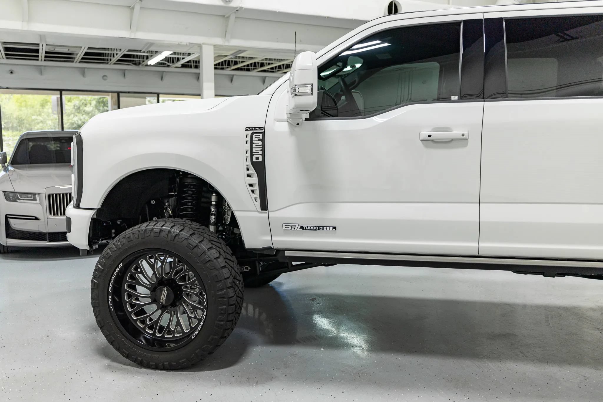 Used 2025 Ford F250 Platinum AWD/4WD image 10