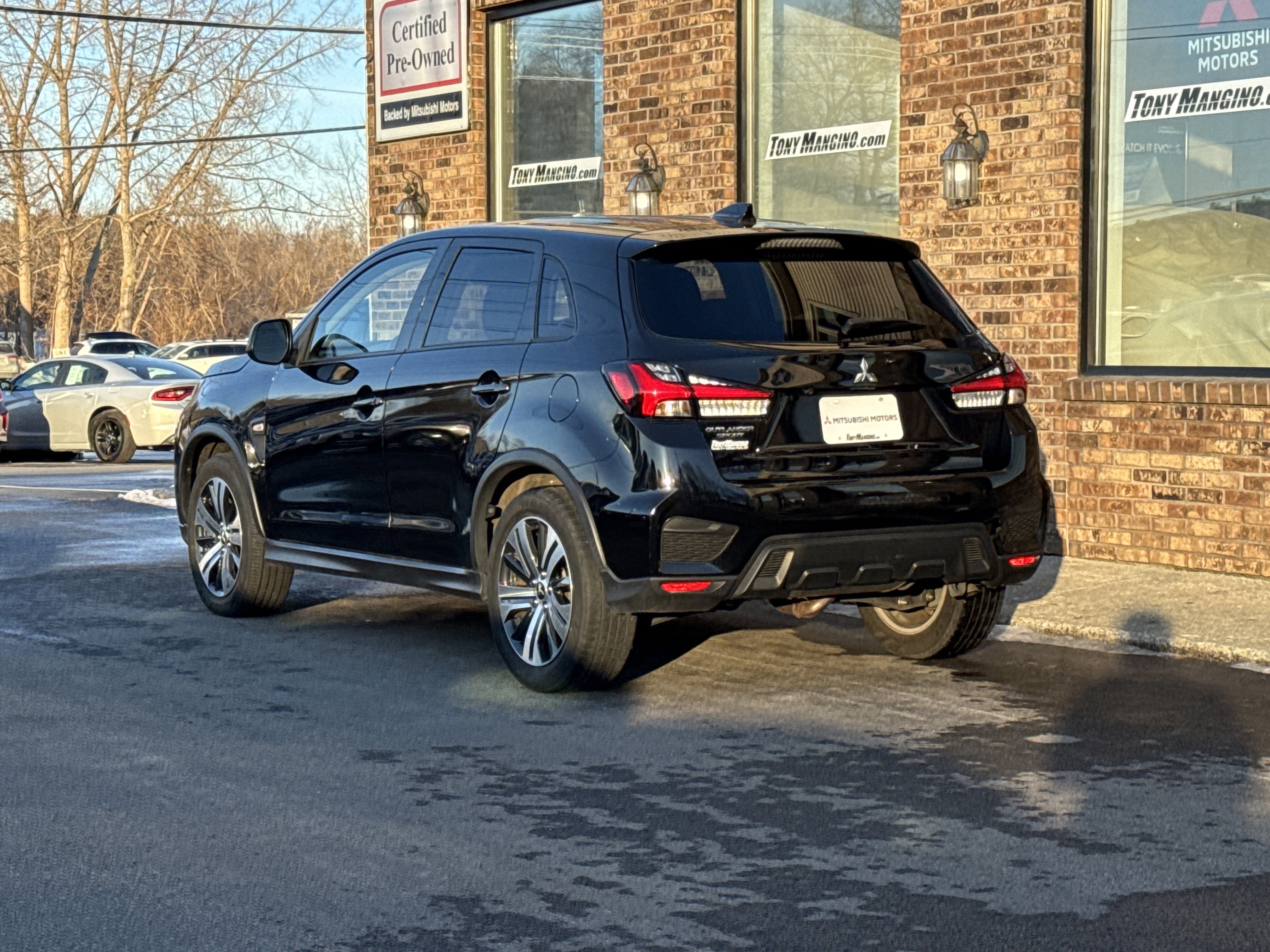 Used 2021 Mitsubishi Outlander Sport ES image 3