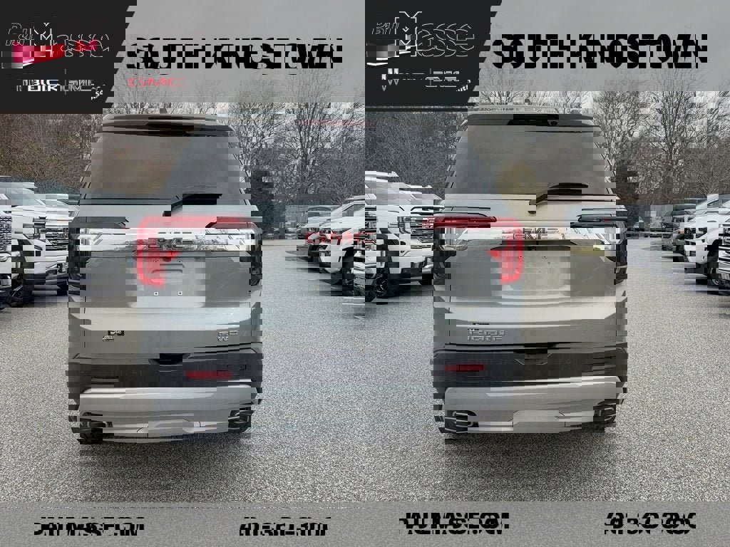 Certified 2023 GMC Acadia SLE w/ Driver Convenience Package image 5