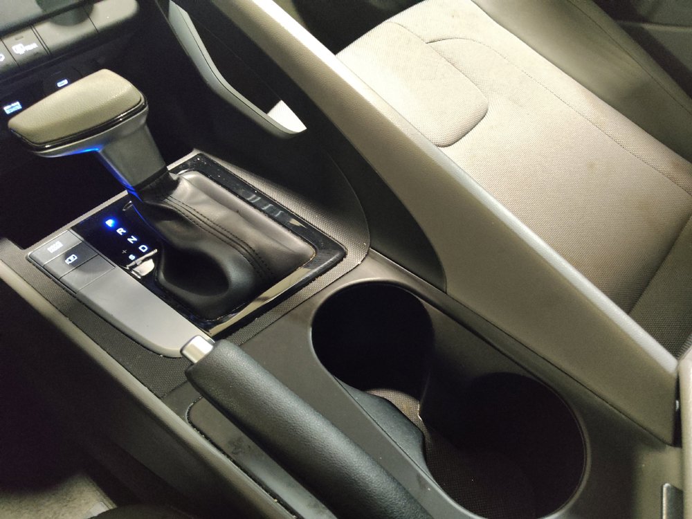 Used 2024 Hyundai Elantra SE FWD image 26
