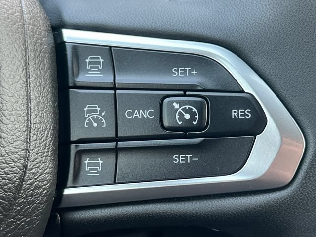 Used 2023 Jeep Compass Limited AWD/4WD image 21