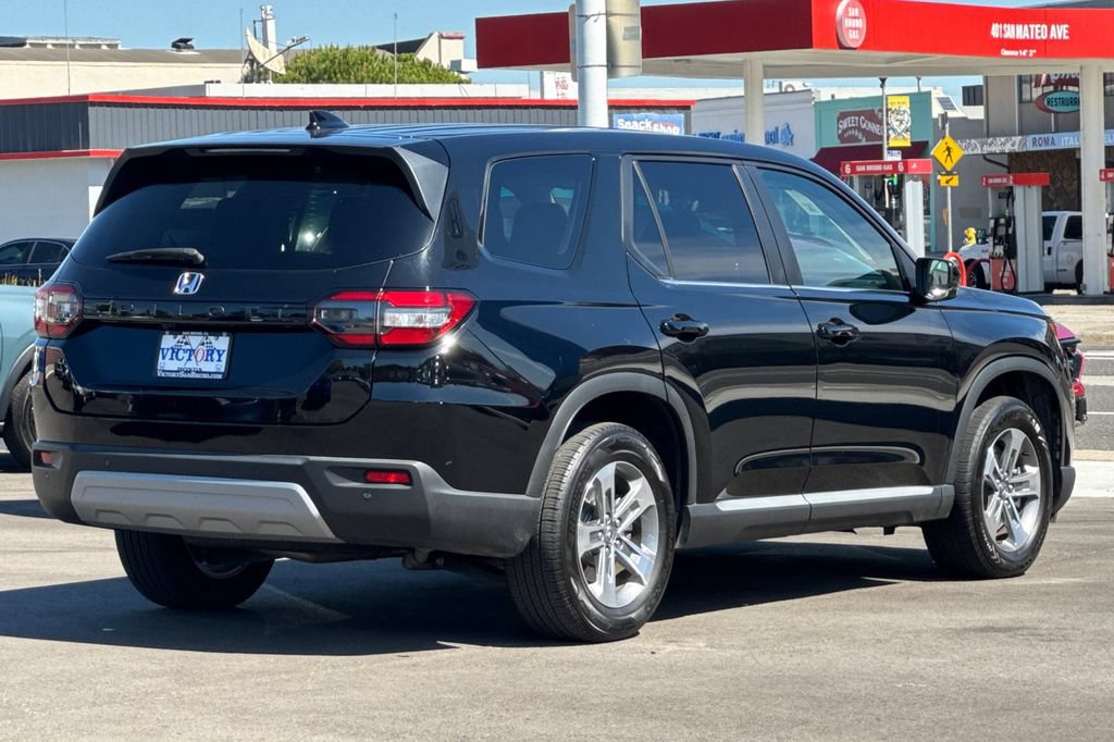 Certified 2024 Honda Pilot EX-L image 4